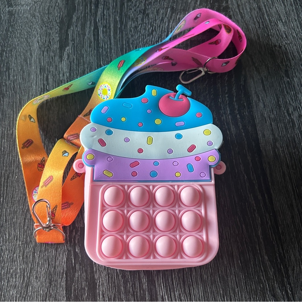 Ice Cream Pop Socket Purse NEW
